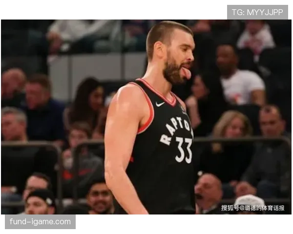 曼城中场盛赞菲尔登：未来球队中流砥柱引关注