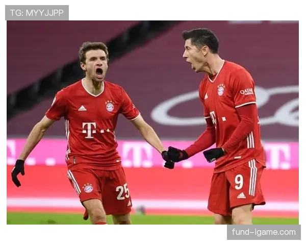 莱万多夫斯基首战即爆发，超凡状态引全城热议