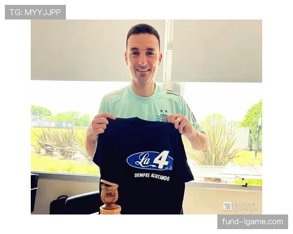 阿根廷国家队在新教练斯卡洛尼指导下迎来战术革新与表现稳健分析