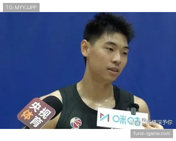 杨瀚森训练完直接去吃十块钱盒饭，这反差谁懂啊